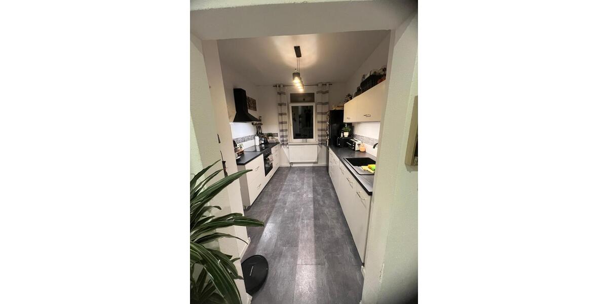 Sanierte Altbauwohnung mit EBK, Garten & Schuppen – 74 m² 3 zimmer