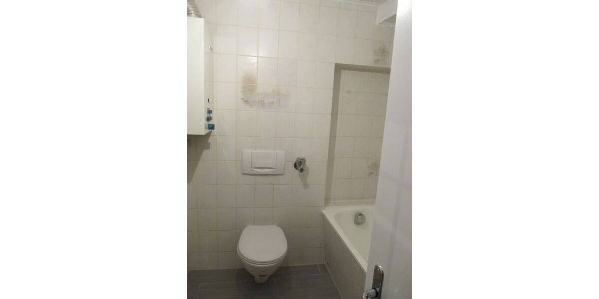 Etagenwohnung Hildesheim Ost - 2 Zimmer, 90 m&sup2;, 870&euro; | Angebot:26909902