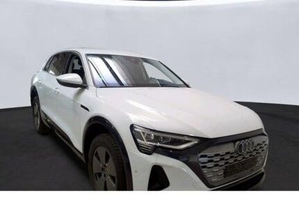 Audi Q8 e-tron 62.938 km 46.979 &euro; Oldenburg 26135