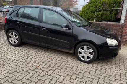 VW Golf 112.706 km 2.550 &euro; Hamburg 22459