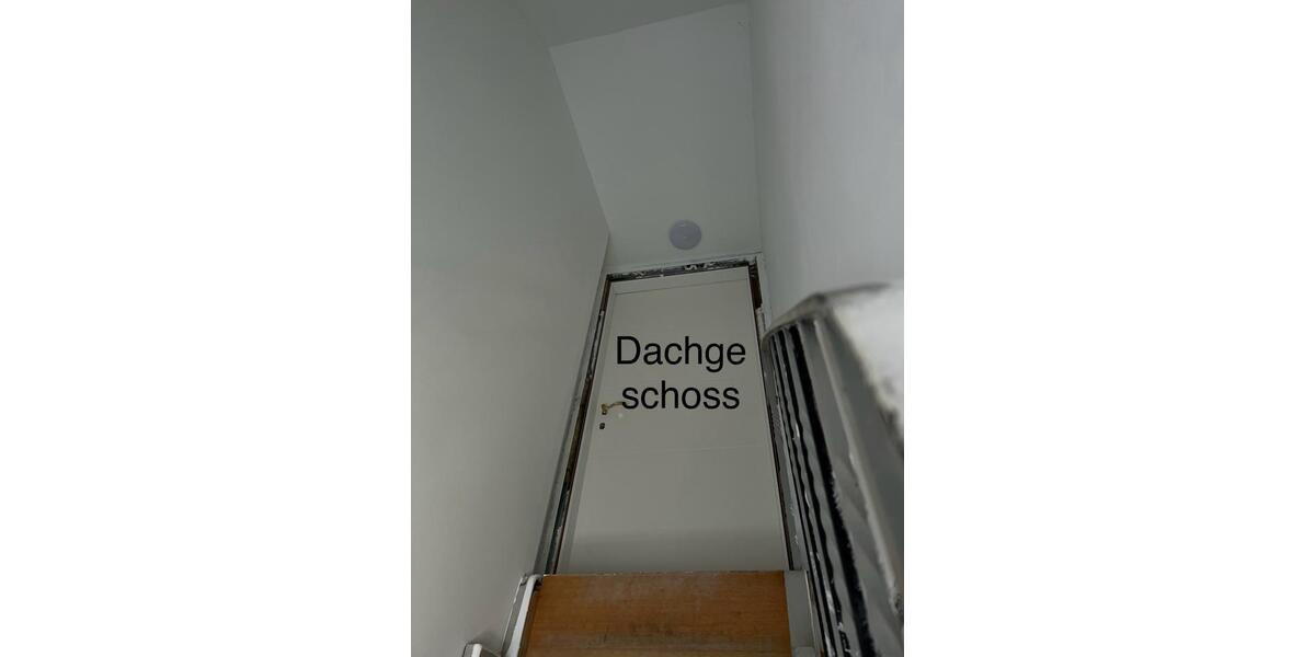 Großzügiges 330 qm Zweifamilienhaus mit Mansarde und Kamin 6 zimmer