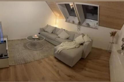 4-Raum-DG-Wohnung mit EBK