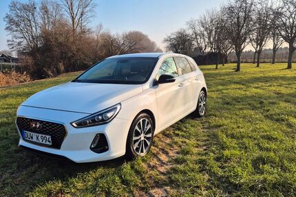 Hyundai i30 73.000 km 11.200 &euro; Lambrecht 67466