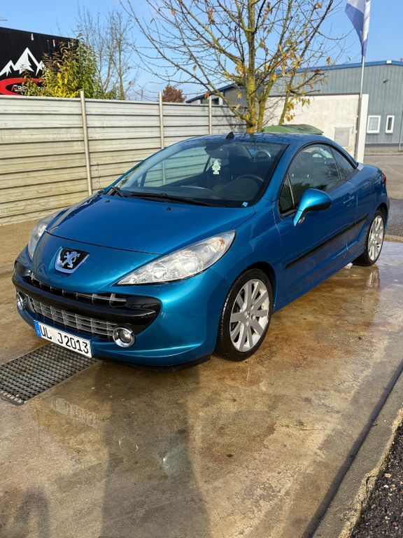 Peugeot 207 220.000 km 1.999 € Ulm 89077