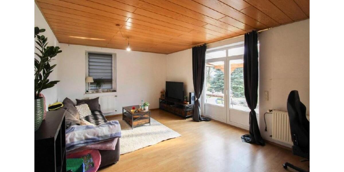 Erdgeschoss-Wohnung mit Terrasse und Garten 2 zimmer