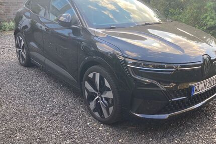 Renault Megane E-TECH 39.000 km 24.900 € Hamburg 21037