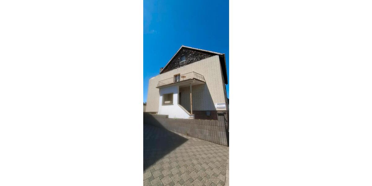 Mehrfamilienhaus, Wohnhaus Kirkel - 11 Zimmer, 180 m&sup2;, 290.000&euro; | Angebot:27076980