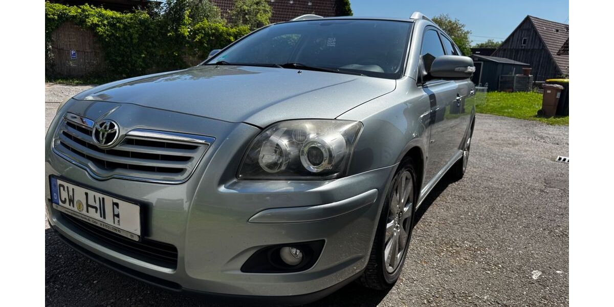 Toyota Avensis 198.820 km 3.799 &euro; Ostelsheim 75395