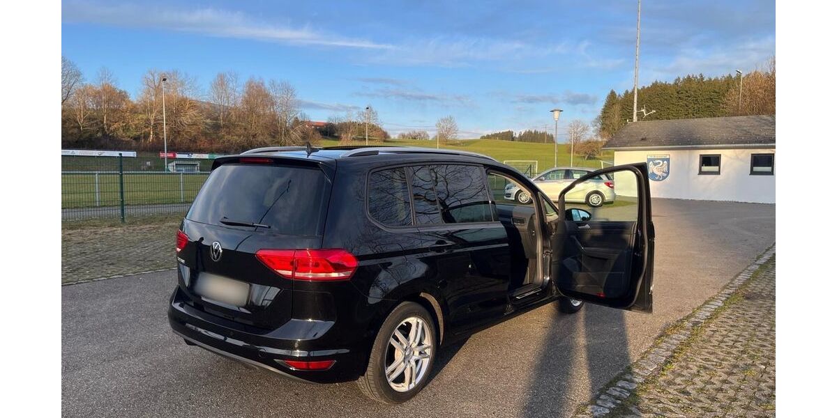 VW Touran 88.000 km 25.300 &euro; Wangen 88239