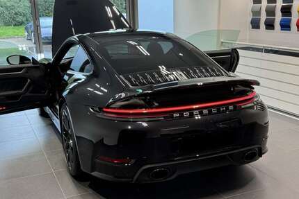 Porsche 992 2.800 km 183.000 &euro; Kassel 34123