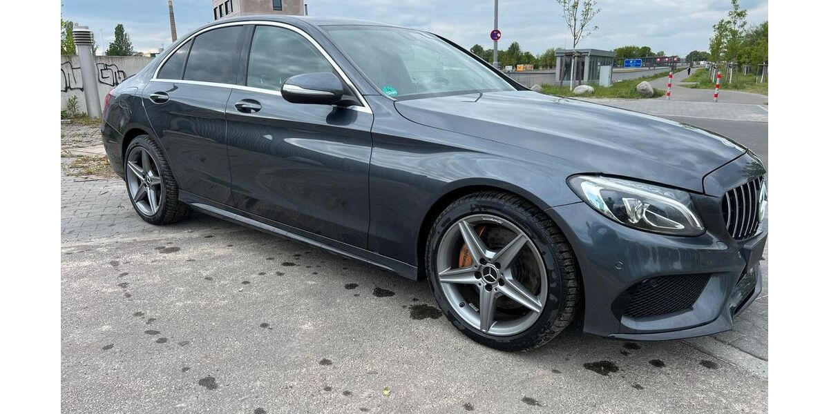 Mercedes-Benz C 250 278.000 km 12.200 &euro; Berlin 12057
