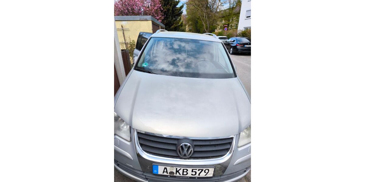 VW Touran 241.724 km 4.222 &euro; Augsburg 86179