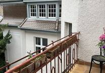 Wunderschöne Wohnung mit Balkon und Gartennutzung in Denkmalgeschütztem Altbau