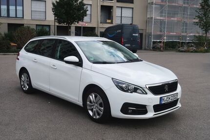 Peugeot 308 162.001 km 8.799 € München 81369