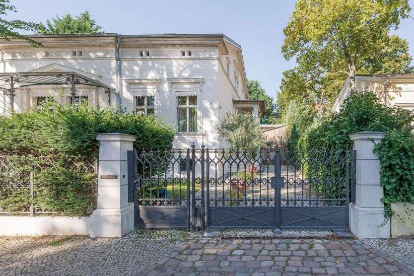 Haus zum Kaufen in Potsdam 2.999.000 € 384 m²