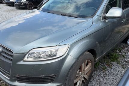 Audi Q7 370.000 km 3.499 &euro; Düsseldorf 40231