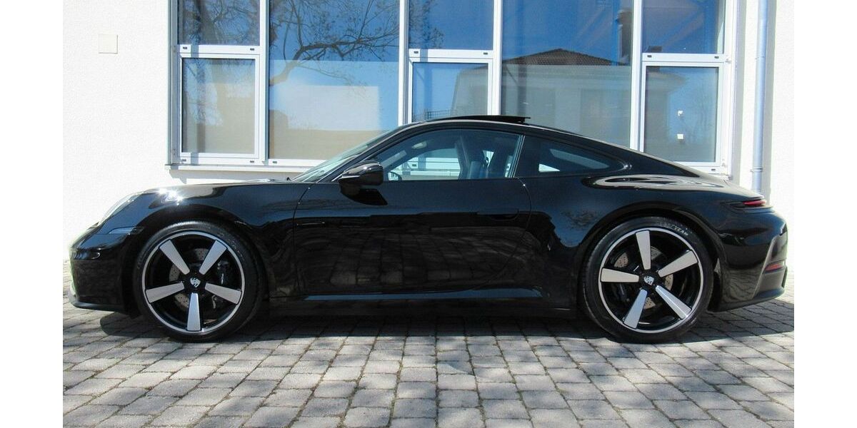 Porsche 992 5.000 km 139.950 &euro; Gauting bei Starnberg 82131