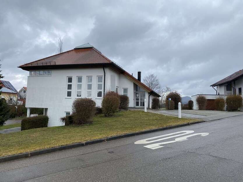 Haus zum Kaufen in Göppingen-Maitis 549.000 € 268 m²