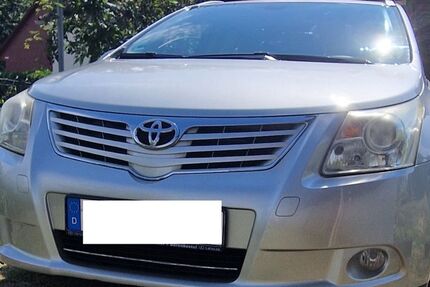 Toyota Avensis 164.000 km 6.999 &euro; Melle 49324