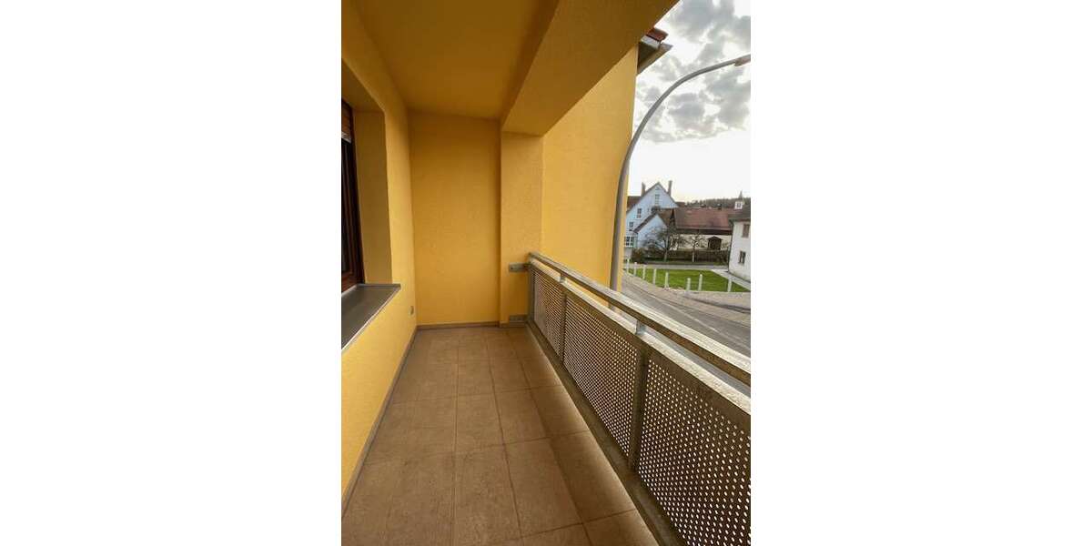 Etagenwohnung Regenstauf-Steinsberg Steinsberg - 3 Zimmer, 100 m&sup2;, 890&euro; | Angebot:21334298