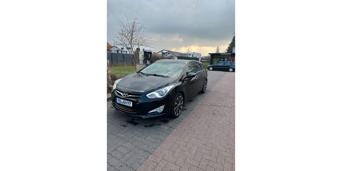 Hyundai i40 202.000 km 6.300 &euro; Magdeburg 39126