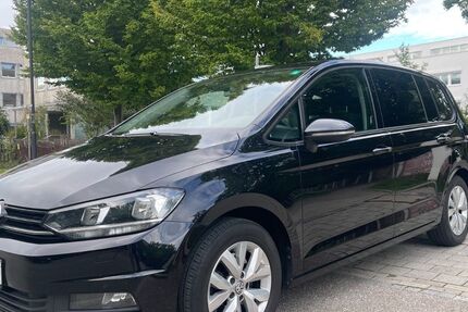 VW Touran 155.000 km 12.990 € Riemerling 85521