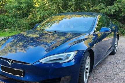 Tesla Model S 136.000 km 18.500 &euro; Annweiler am Trifels 76855