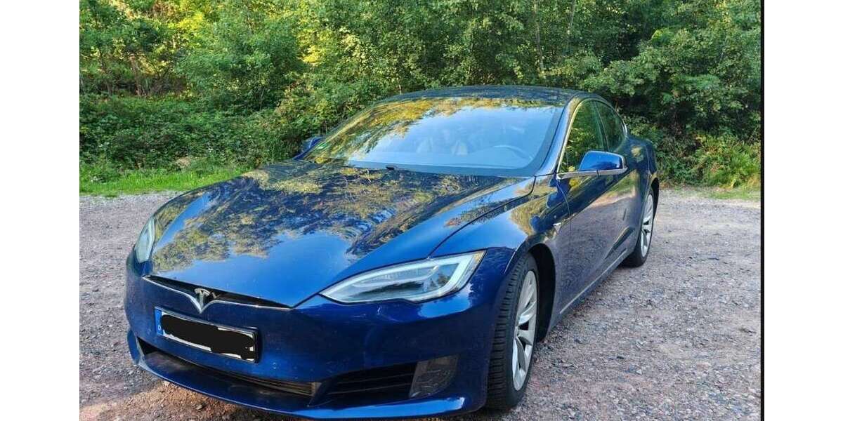 Tesla Model S 136.000 km 18.500 &euro; Annweiler am Trifels 76855