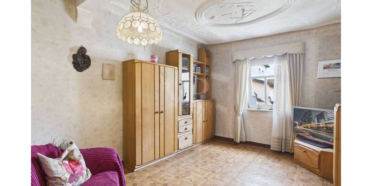 Einfamilienhaus Haßfurt - 8 Zimmer, 234 m&sup2;, 395.000&euro; | Angebot:26751043