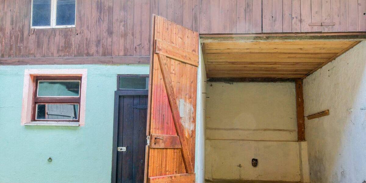 Bauernhaus, Landhaus Hahnbach - 9 Zimmer, 290 m&sup2;, 175.000&euro; | Angebot:25734670