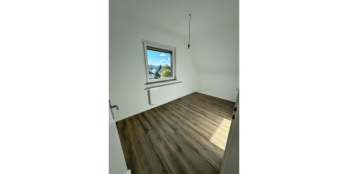 Dachgeschoßwohnung Erbach - 3 Zimmer, 65 m&sup2;, 700&euro; | Angebot:25843162