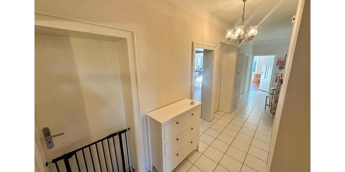 Rodenhof 4-5 Zimmer Altbau Wohnung mit Garten Terrasse WG möglich 5 zimmer