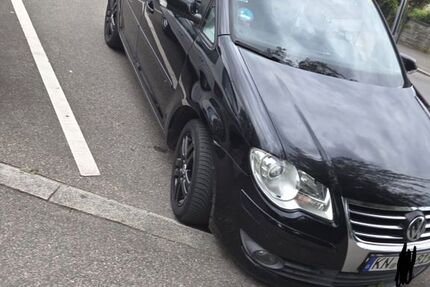 VW Touran 235.000 km 4.900 &euro; Rielasingen-Worblingen 78239