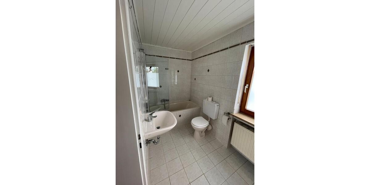 Doppelhaushälfte Dachau - 3 Zimmer, 95 m&sup2;, 1.670&euro; | Angebot:24835504