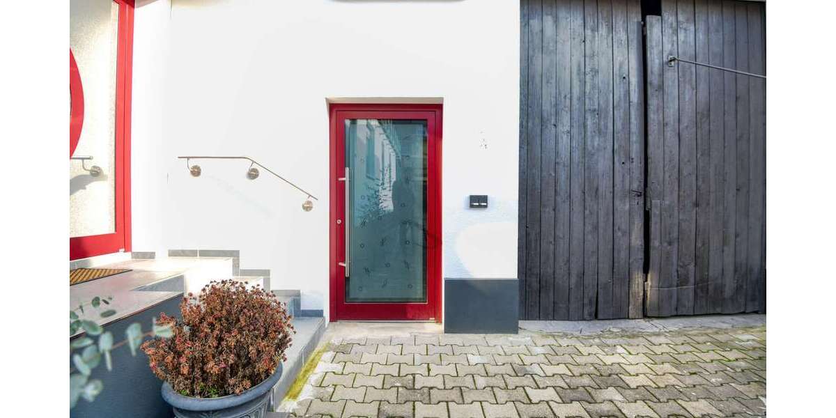 Bezugfsfreie 6 ZKBB mit XL-Panoramaterrasse & Gemeinschaftsgarten Gepflegtes 2FH mit Garage - Etagenwohnung Mannheim Sandhofen | Angebot:26749567