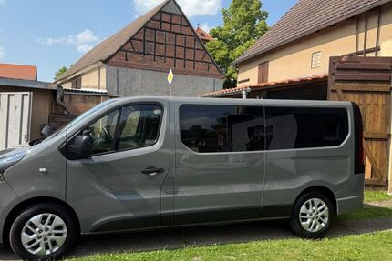 Opel Vivaro 176.000 km 17.000 &euro; Bad Dürrenberg 06231
