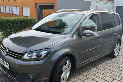 VW Touran 159.078 km 8.300 &euro; Eltville 65343