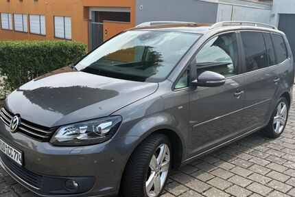VW Touran 159.078 km 9.300 &euro; Eltville 65343
