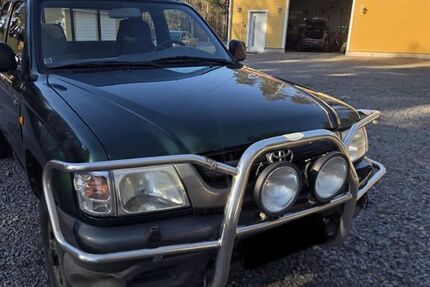 Toyota Hilux 237.181 km 5.899 &euro; hamburg 20539
