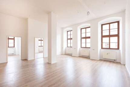 Wohnung Löbau - 4 Zimmer, 110 m&sup2;, 660&euro; | Angebot:26443070