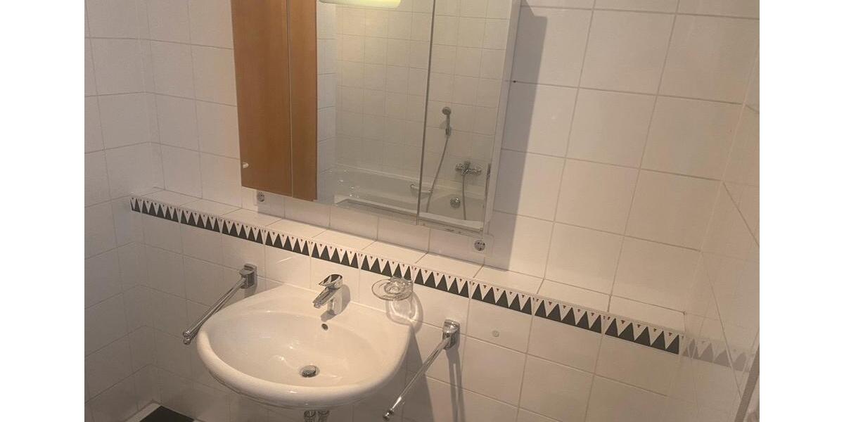 Etagenwohnung Markt Erlbach - 4.5 Zimmer, 110 m&sup2;, 280.000&euro; | Angebot:26823797