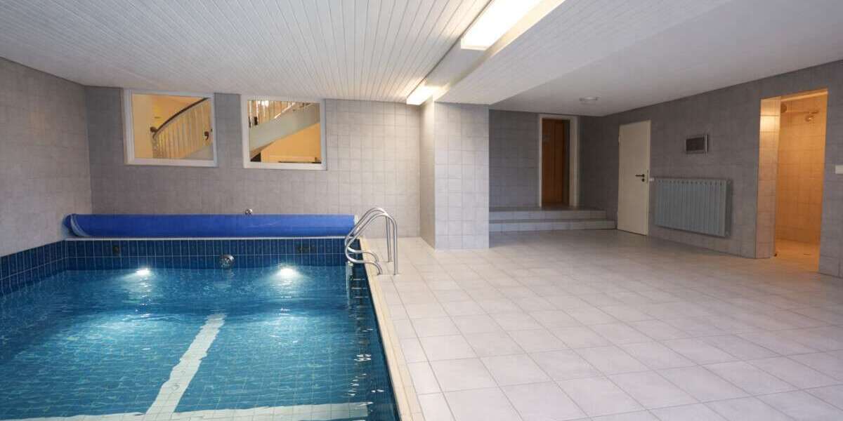 Exklusive Villa mit Wellnessbereich, Pool & großem Grundstück (inkl. Renovierung und neuem Dach) - Villa Hüllhorst | Angebot:27308745