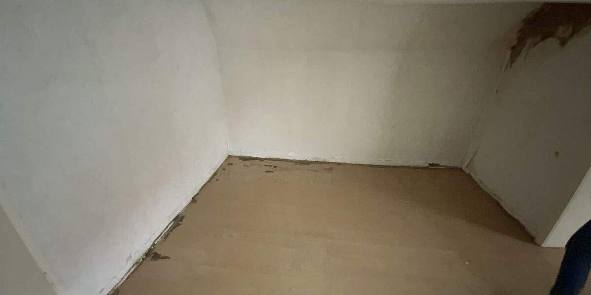 Einfamilienhaus Niederorschel - 6 Zimmer, 140 m&sup2;, 130.000&euro; | Angebot:25877516