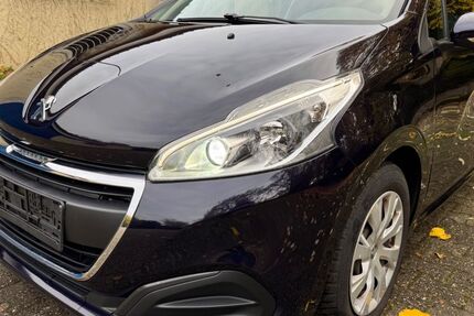 Peugeot 208 95.000 km 4.950 € Mönchengladbach 41069