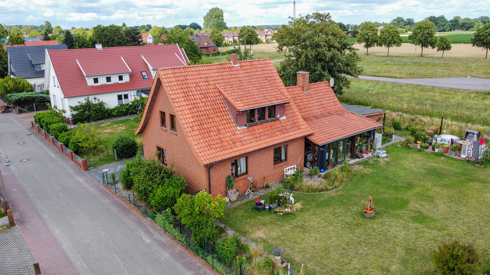 Wohngenuss mit Charme - gepflegtes Ein- bis Zweifamilienhaus mit Wintergarten - Einfamilienhaus Lemförde | Angebot:25862195