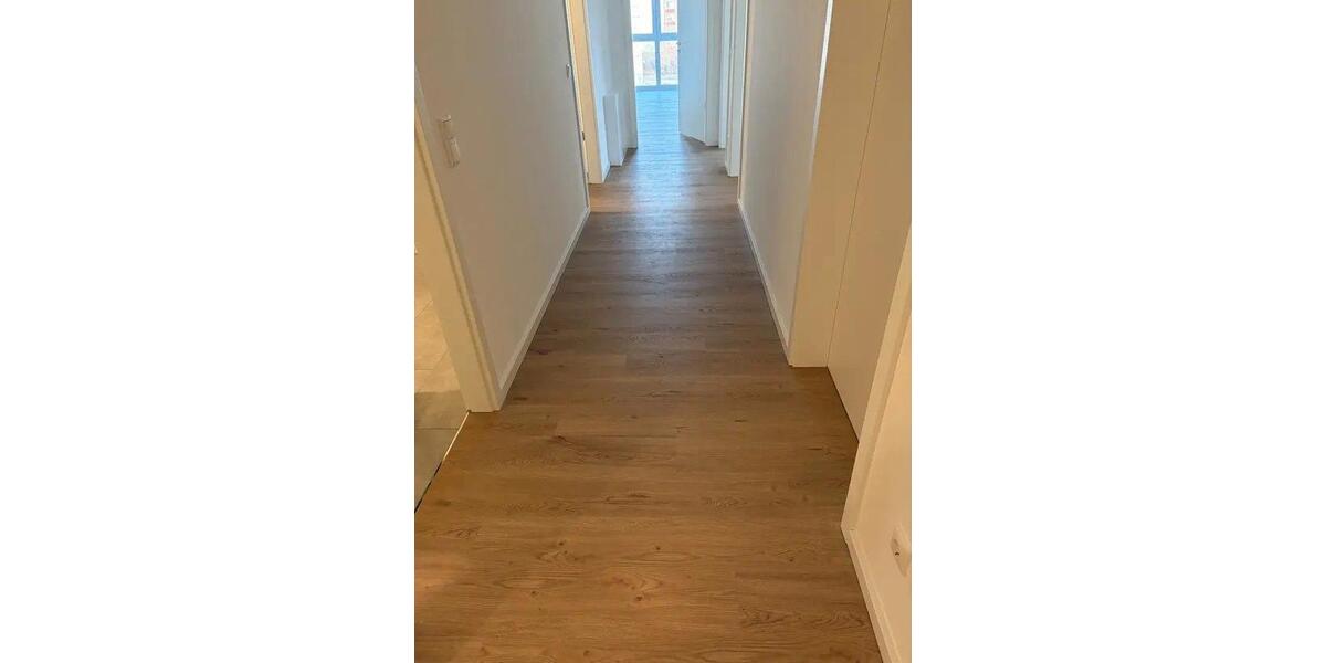 Etagenwohnung Rostock Groß-Klein - 4 Zimmer, 101 m&sup2;, 1.850&euro; | Angebot:26251046