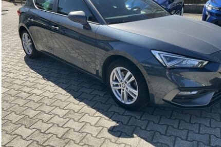 Seat Leon 47.100 km 17.985 &euro; Wolfen 06766