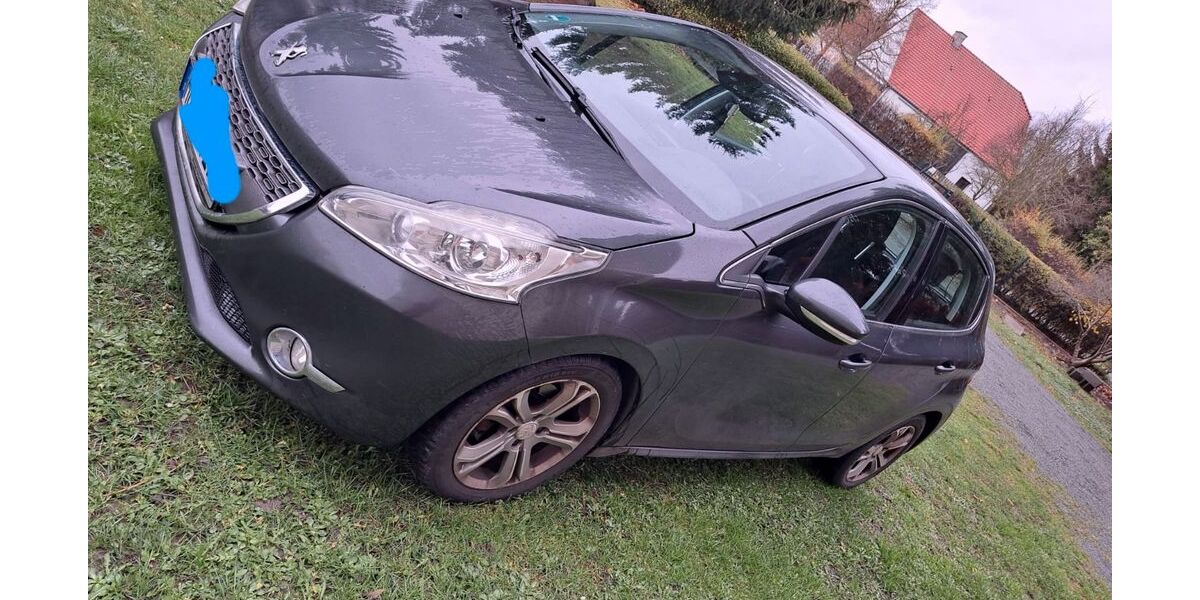 Peugeot 208 178.600 km 4.850 &euro; Fincken 17209