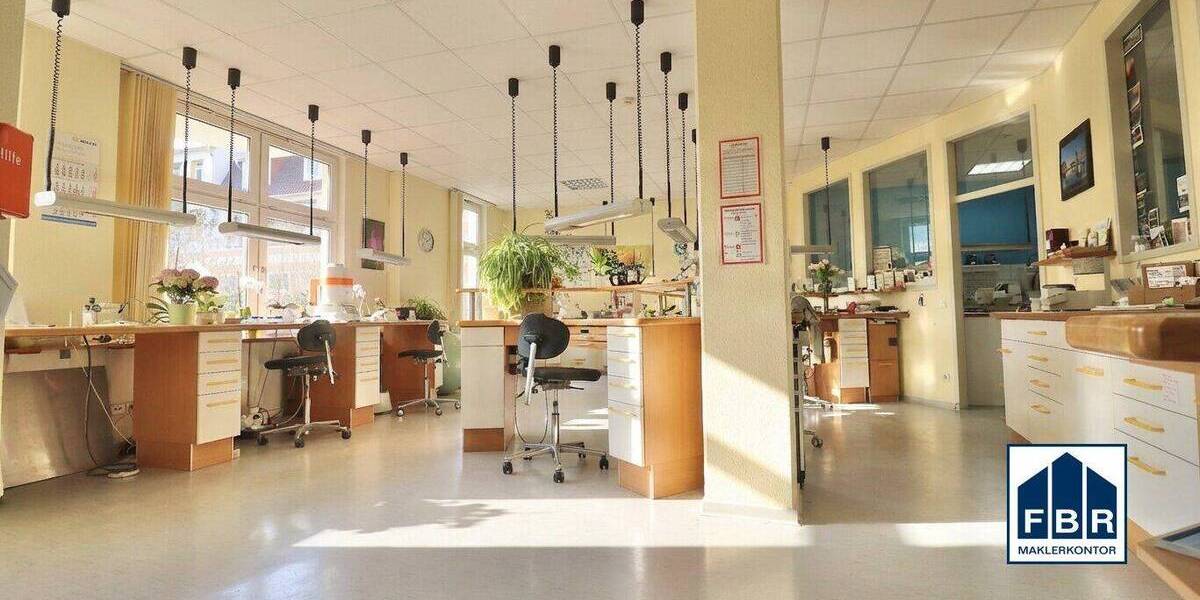 Gewerbeobjekt Schwerin Feldstadt - 5 Zimmer, 129 m&sup2;, 165.000&euro; | Angebot:26869391