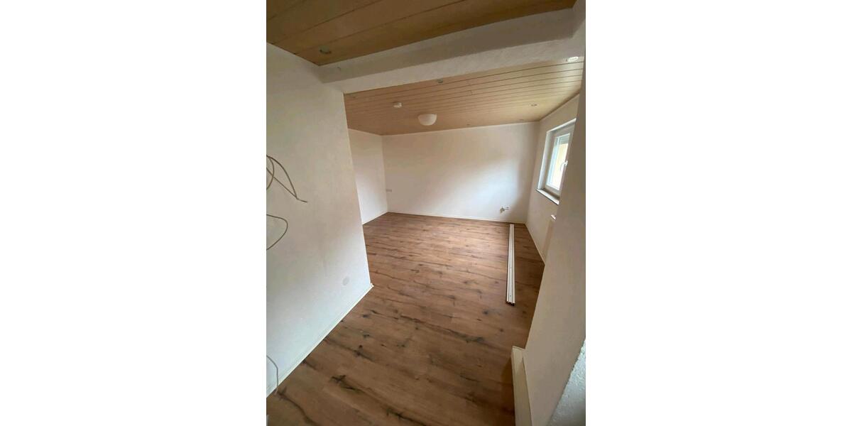 Reihenhaus Hemmingen - 4 Zimmer, 90 m&sup2;, 1.000&euro; | Angebot:24945238